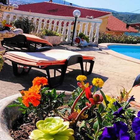 Bed and Breakfast La Finestra Sul Mare Budoni Exterior foto