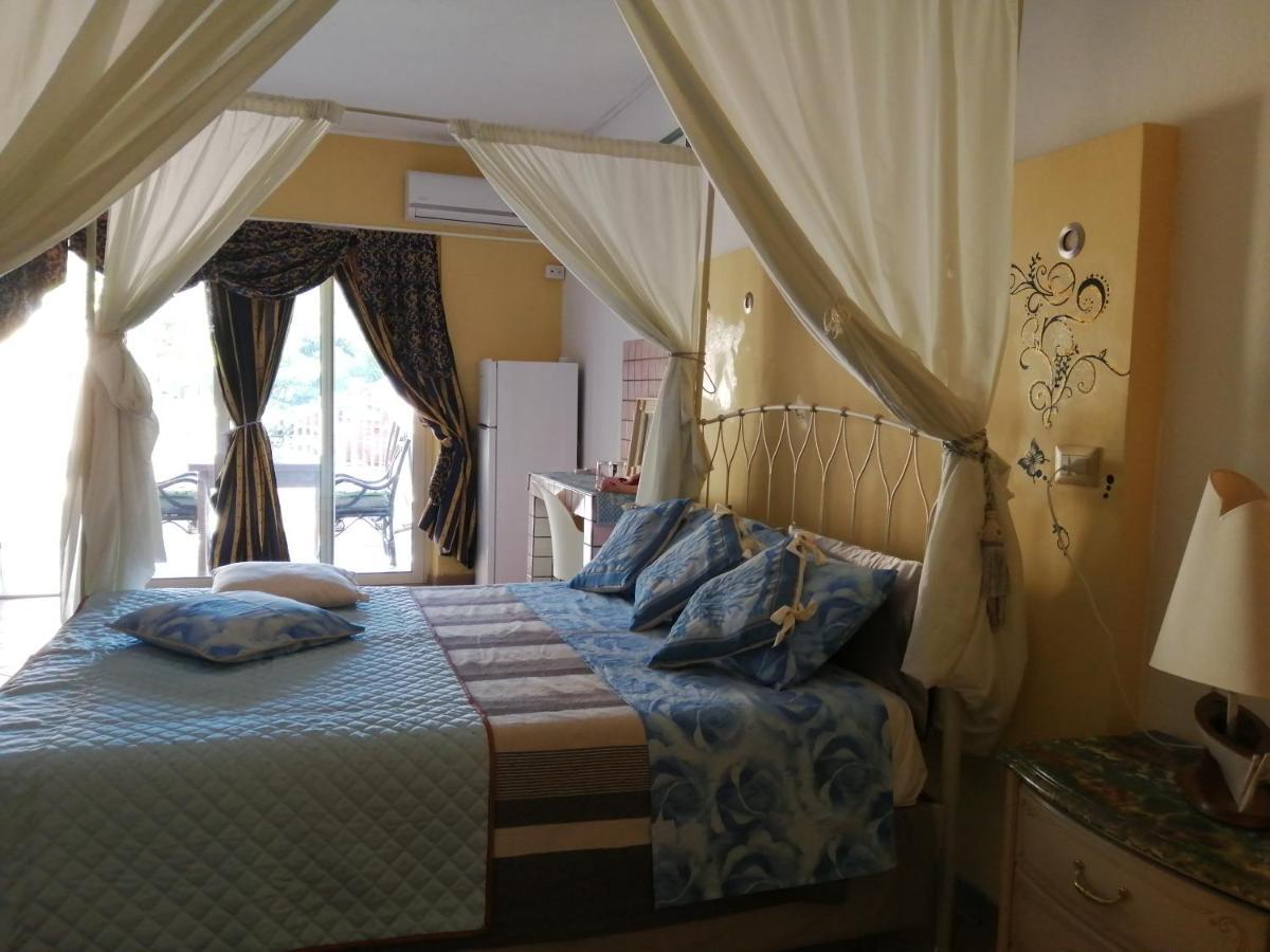 Bed and Breakfast La Finestra Sul Mare Budoni Exterior foto