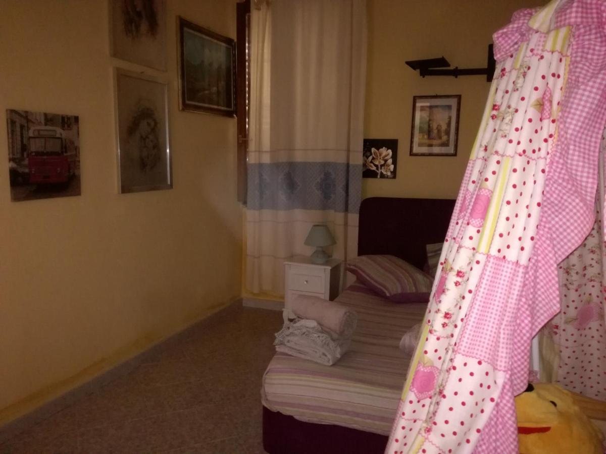 Bed and Breakfast La Finestra Sul Mare Budoni Exterior foto