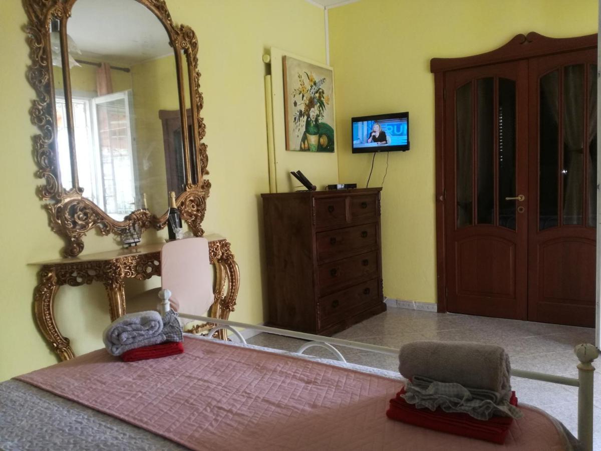 Bed and Breakfast La Finestra Sul Mare Budoni Exterior foto
